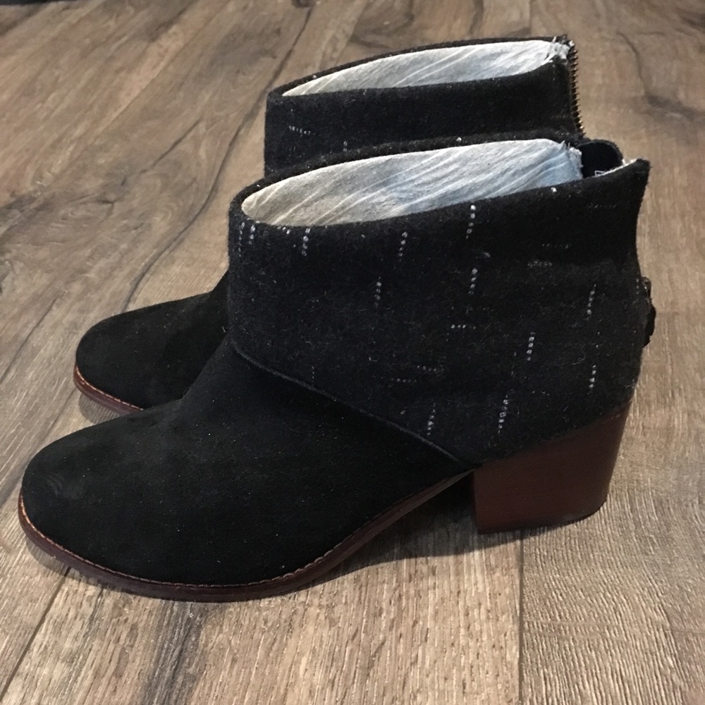 TOMS Leila Black Suede & Dotted Ankle Bootie 9.5